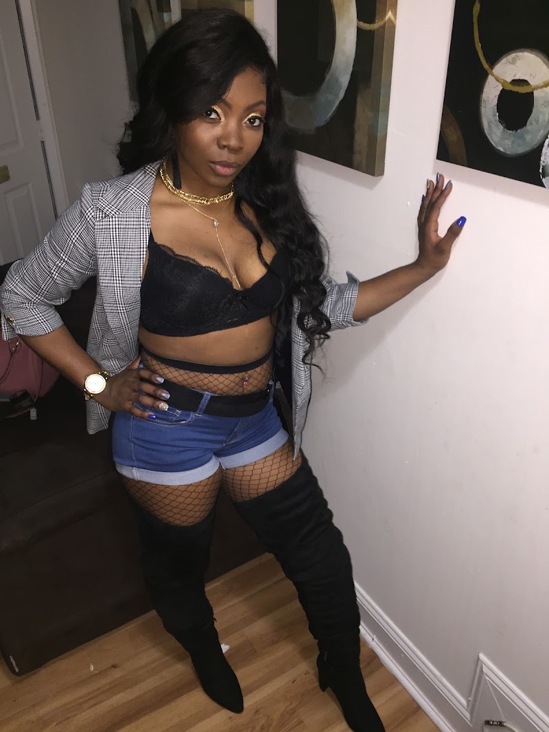 Top model salon, beauty salon in Camden, NJ, photo 2 of 10